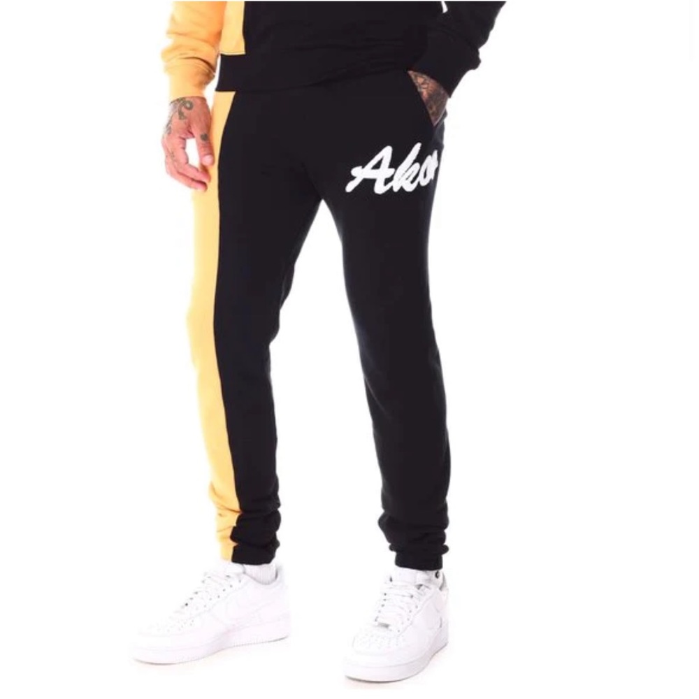 AKOO VARSITY COLORBLOCK JOGGER.